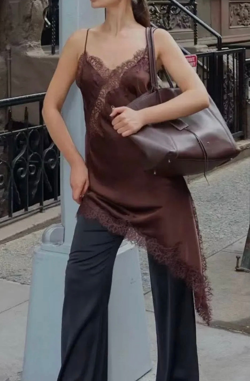 Robe dentelle marron