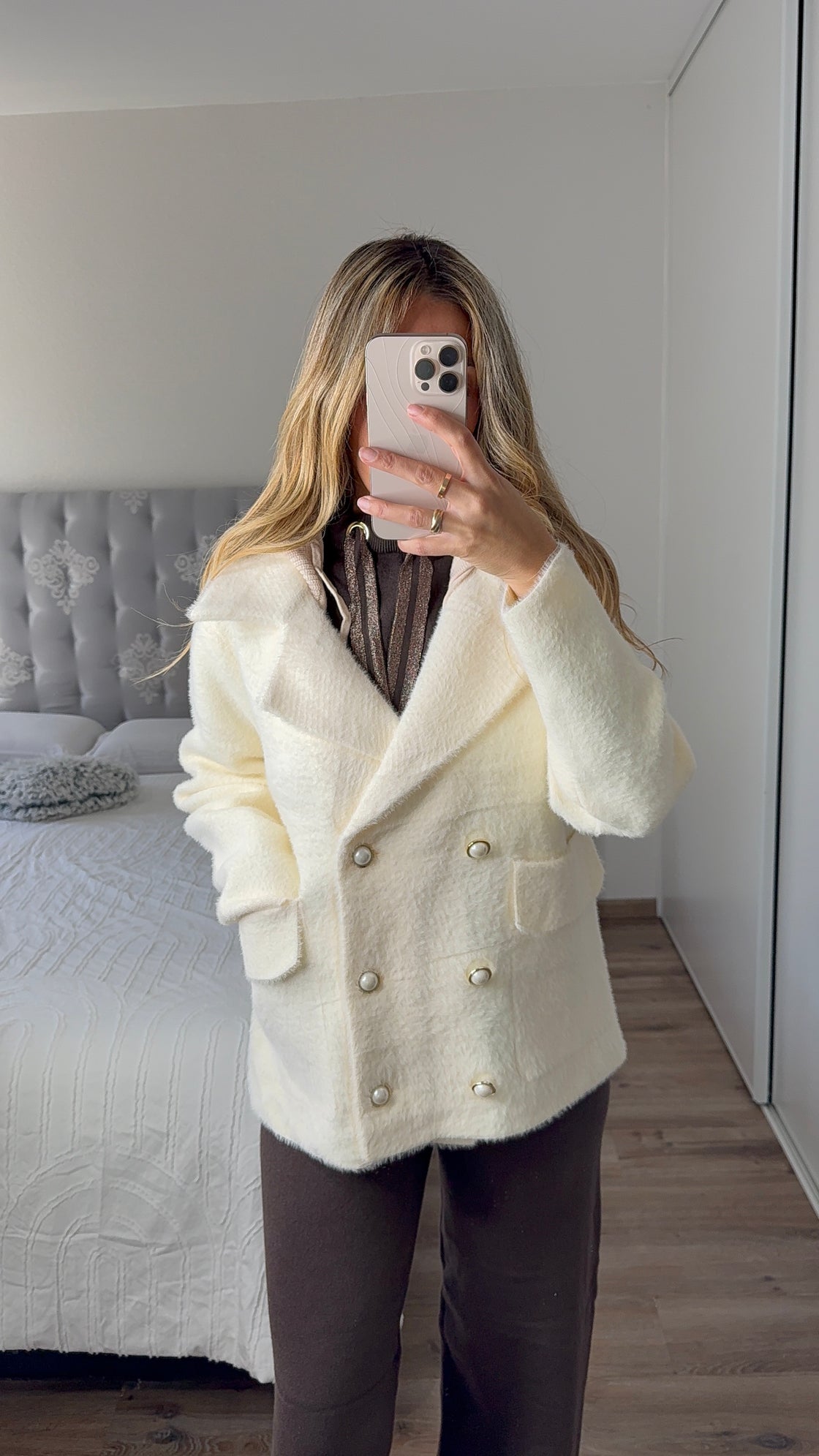 Manteau blanc capuche amovible