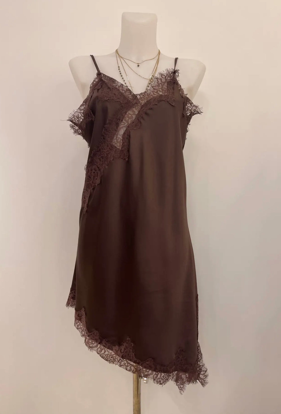 Robe dentelle marron