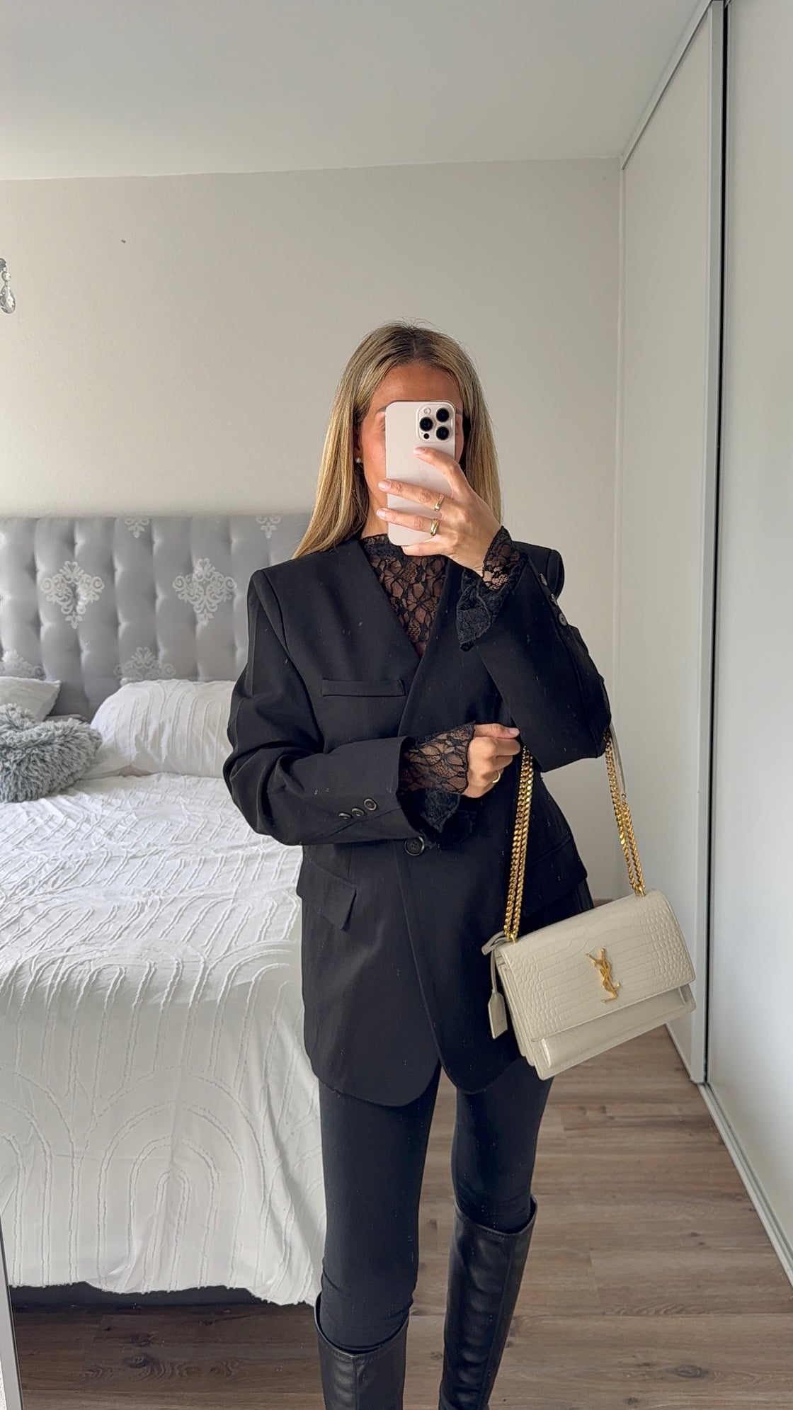 Haut dentelle manche évasé