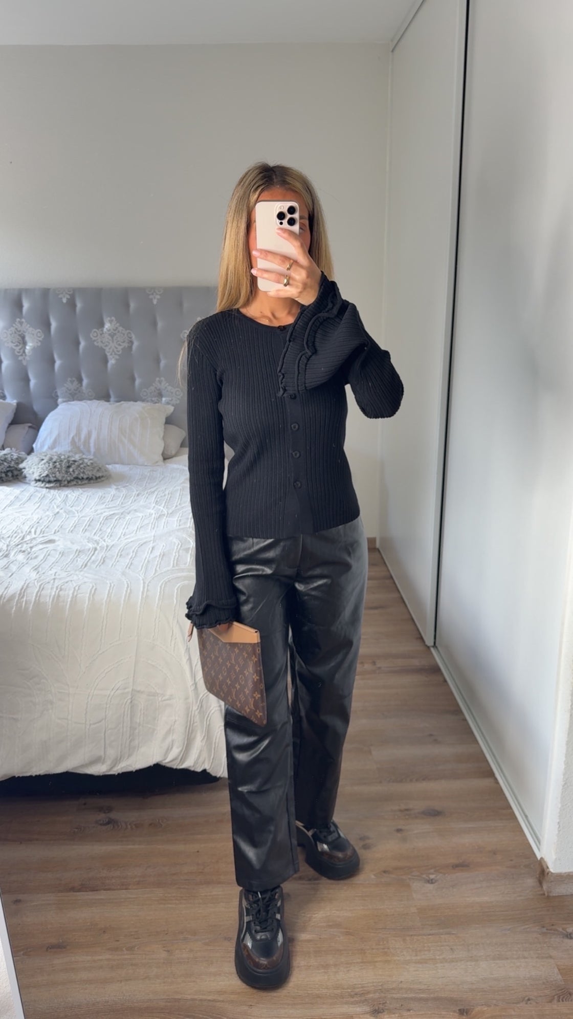 Pull manche évasé Noir